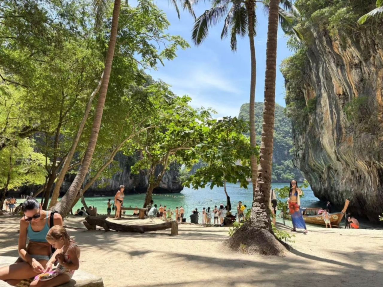 Hong Islands Lagoon Day Cruise